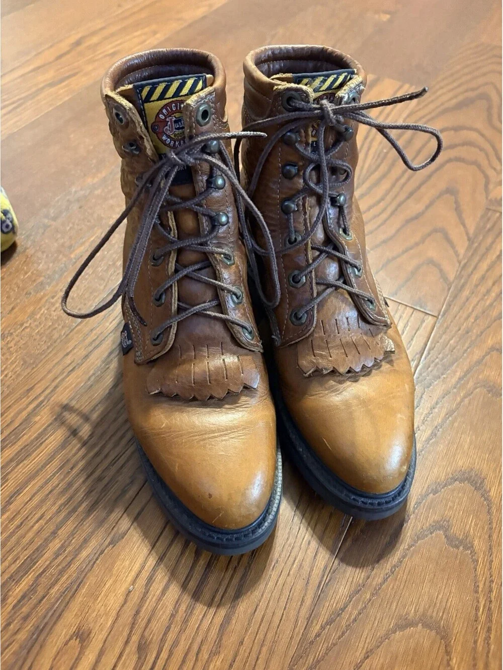 Justin L0770 vintage-style lace-up work boot Men's Size 8 C